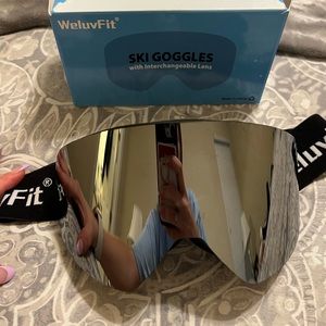 Ski goggles